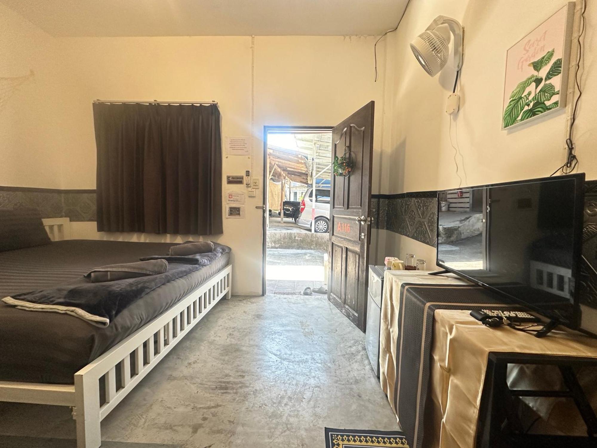 Me Hostel & Homestay At Haadrin Haad Rin Dış mekan fotoğraf